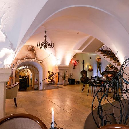 Hotel Restauracja Caspar 옐레니아구라 외부 사진