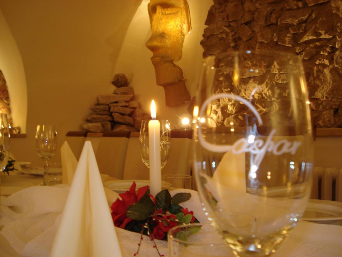 Hotel Restauracja Caspar 옐레니아구라 외부 사진