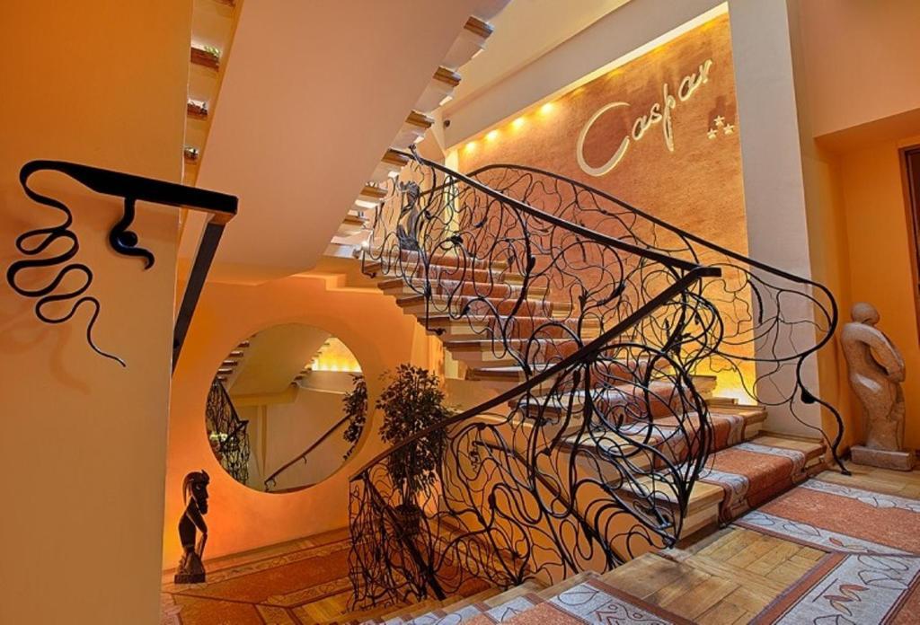 Hotel Restauracja Caspar 옐레니아구라 외부 사진