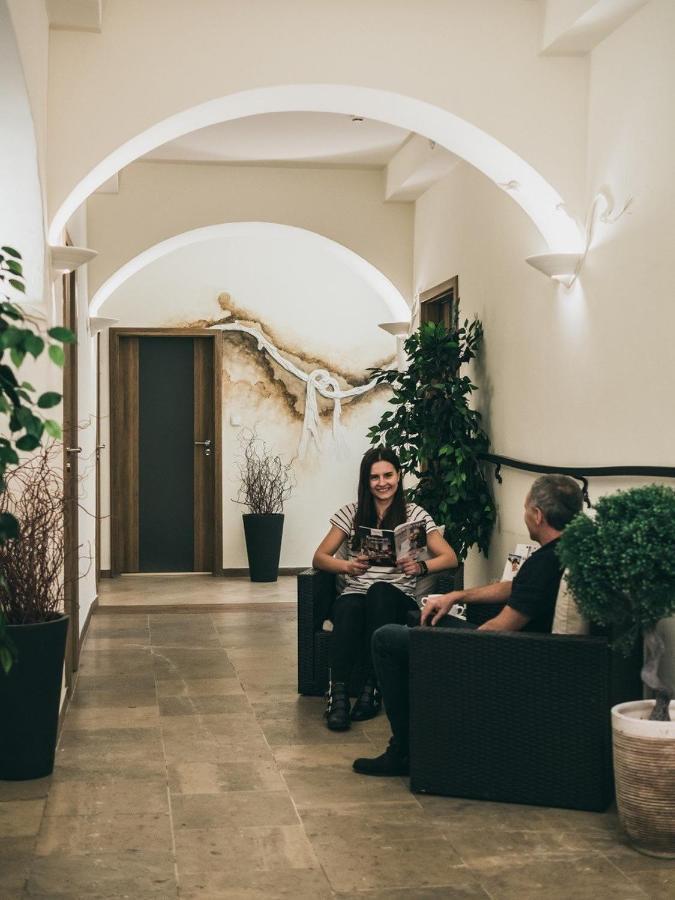 Hotel Restauracja Caspar 옐레니아구라 외부 사진